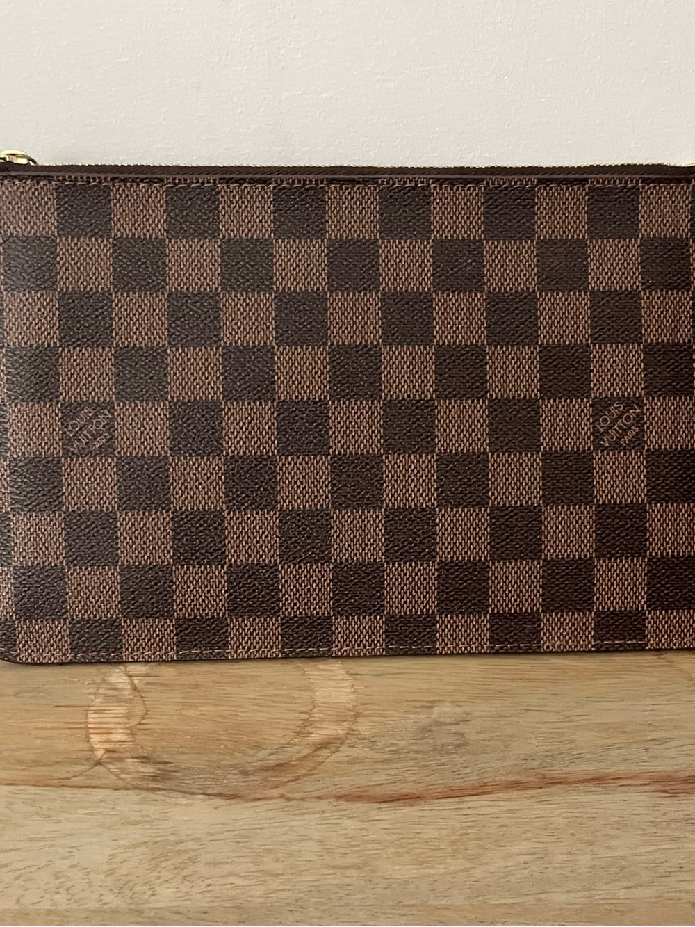 LOUIS VUITTON
Damier Ebene Neverfull Pouch PM - missing strap